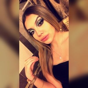 Meet your Posher, Lea